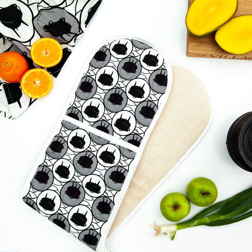 DOUBLE OVEN GLOVE NONGOMA 3 LEGGED POT BLACK AND WHITE